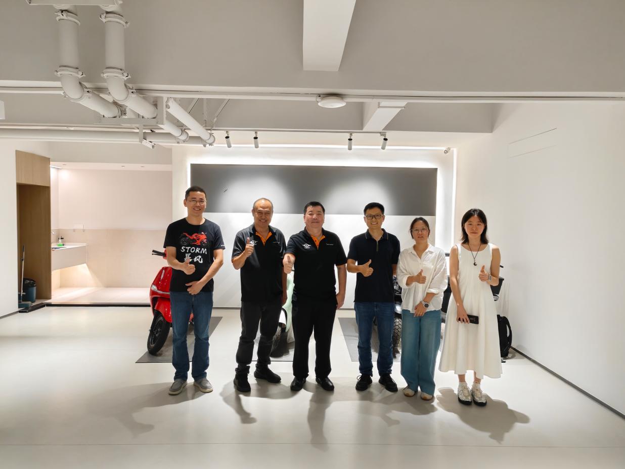 泰国客户 iMotor 一行到访公司参观考察
